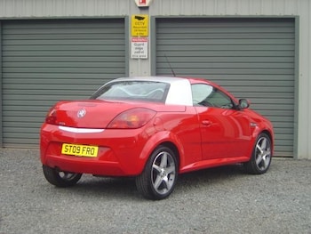 Used Vauxhall Tigra 2009 for sale - 43690230: Photo