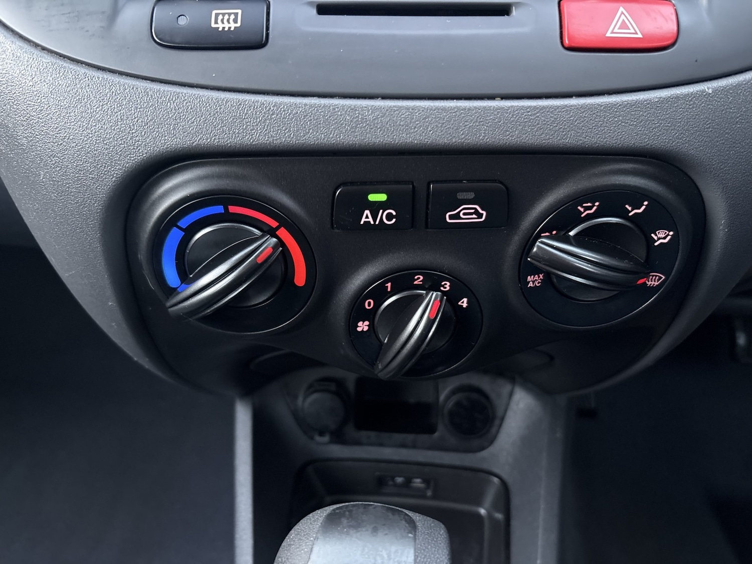 Used Kia Rio 2010 for sale - 76896919: Photo 9