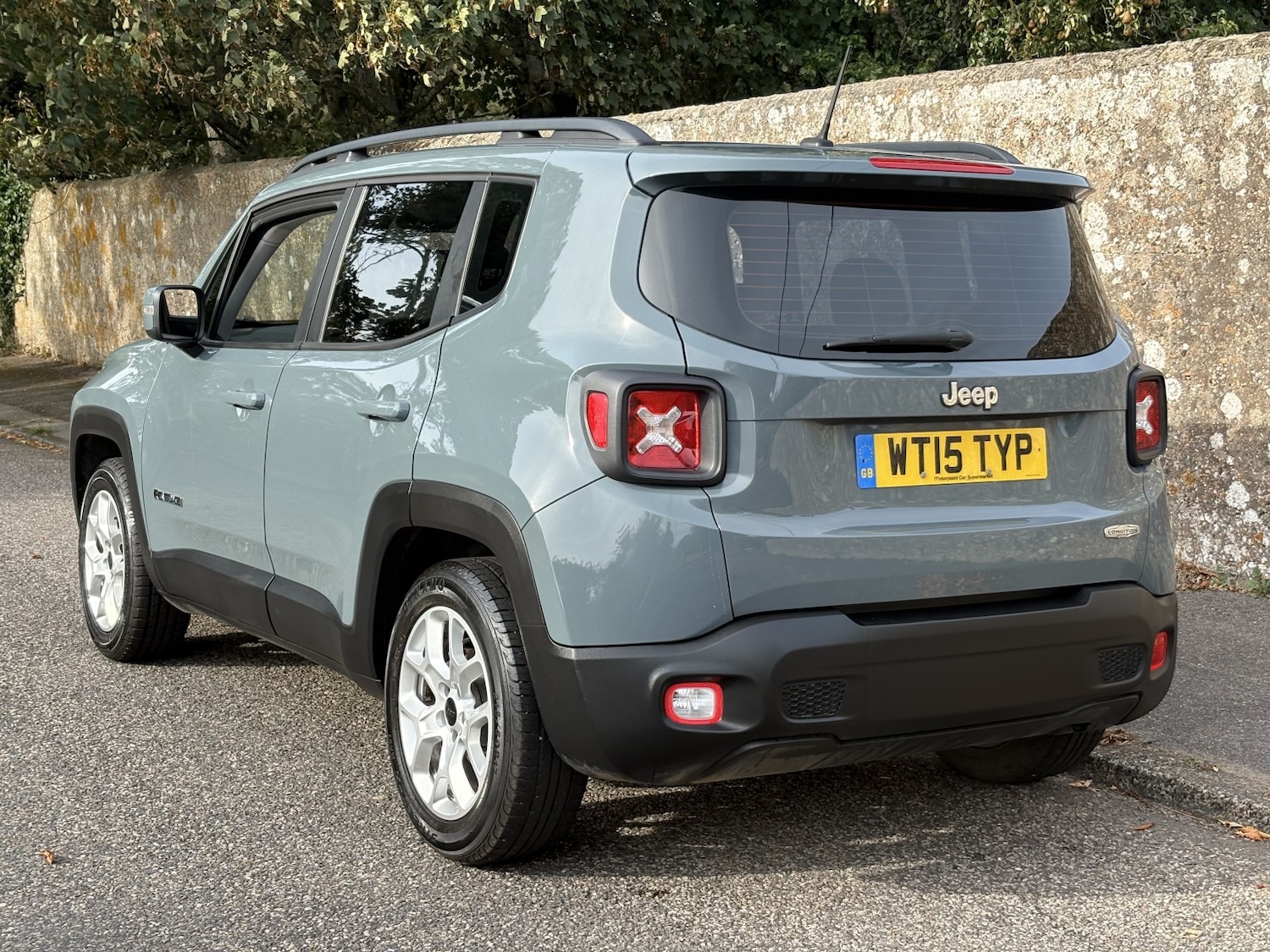 Used Jeep Renegade 2015 for sale - 76559991: Photo 2