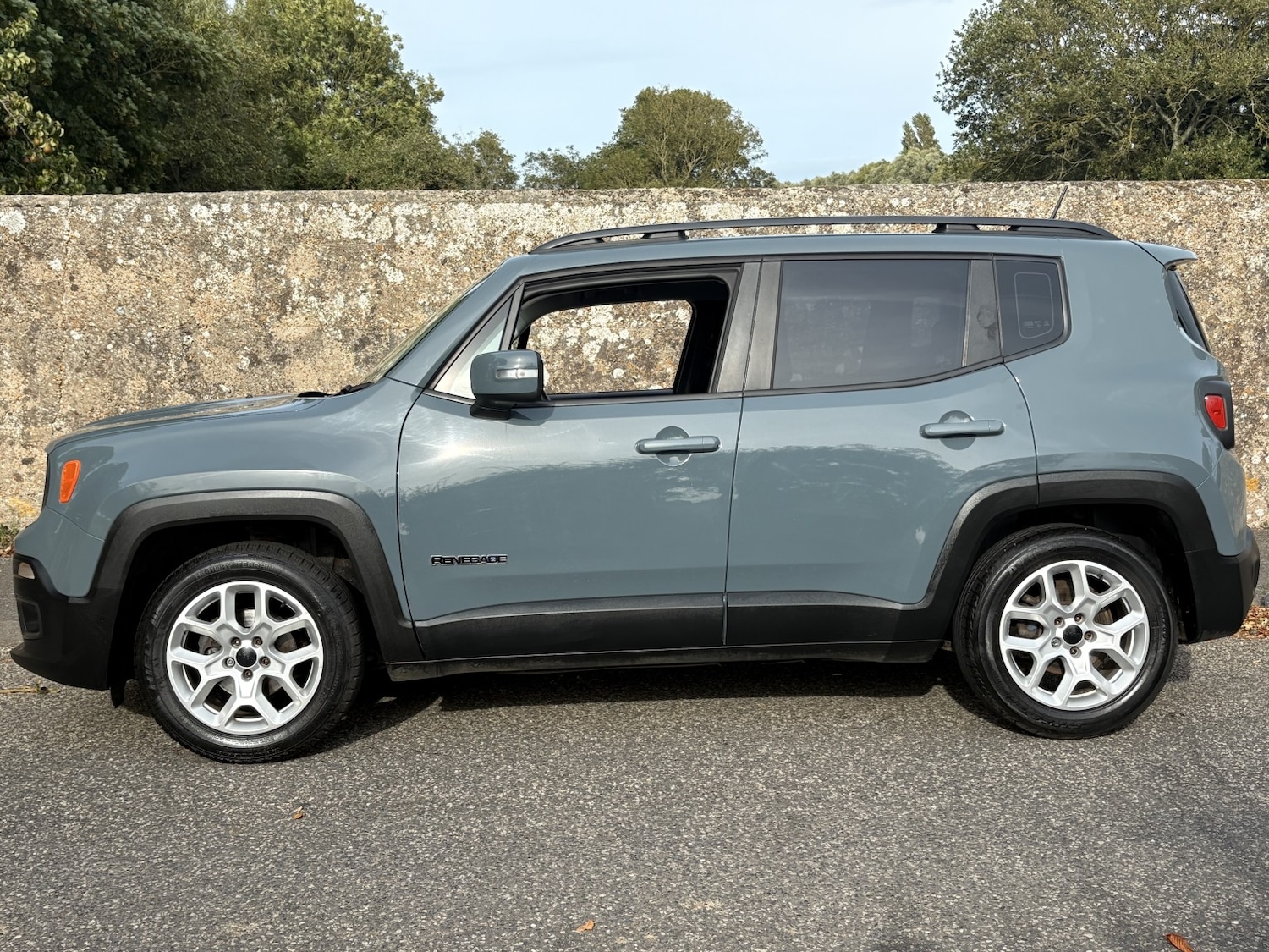 Used Jeep Renegade 2015 for sale - 76559991: Photo 20