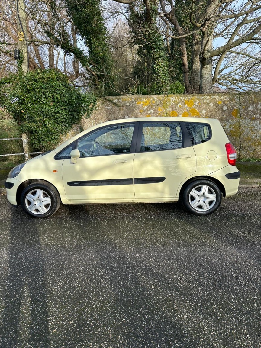 Used Honda Jazz 2002 for sale - 77357340: Photo 3