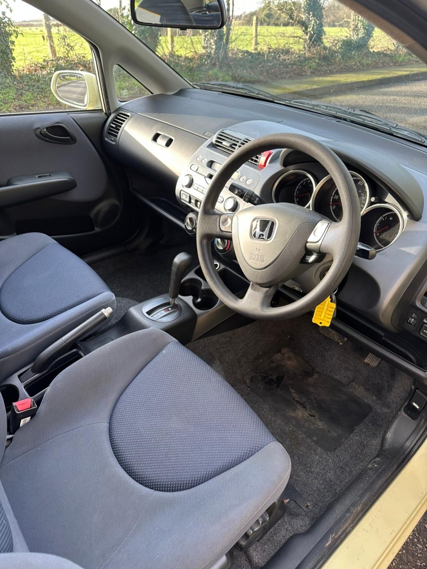 Used Honda Jazz 2002 for sale - 77357340: Photo 7