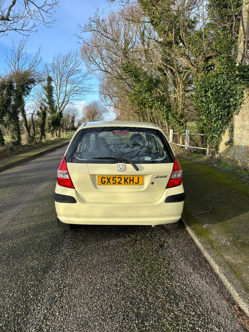 Used Honda Jazz 2002 for sale - 77357340: Photo 8