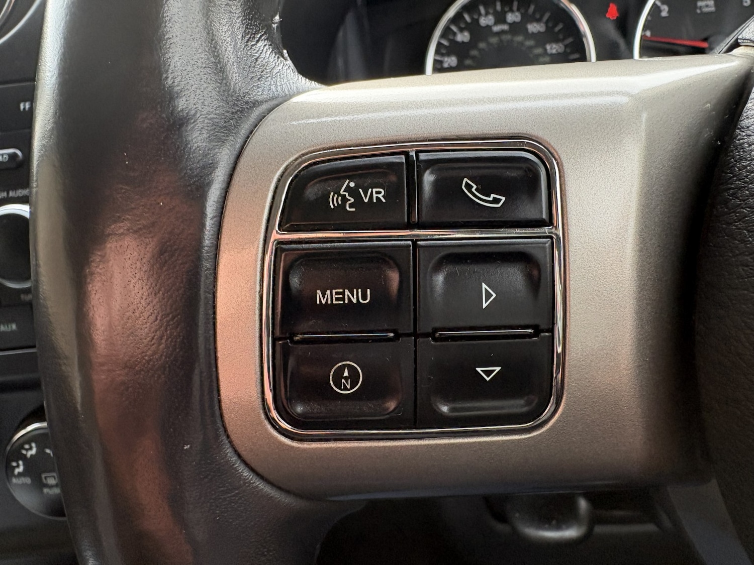 Used Jeep Compass 2013 for sale - 76455523: Photo 16