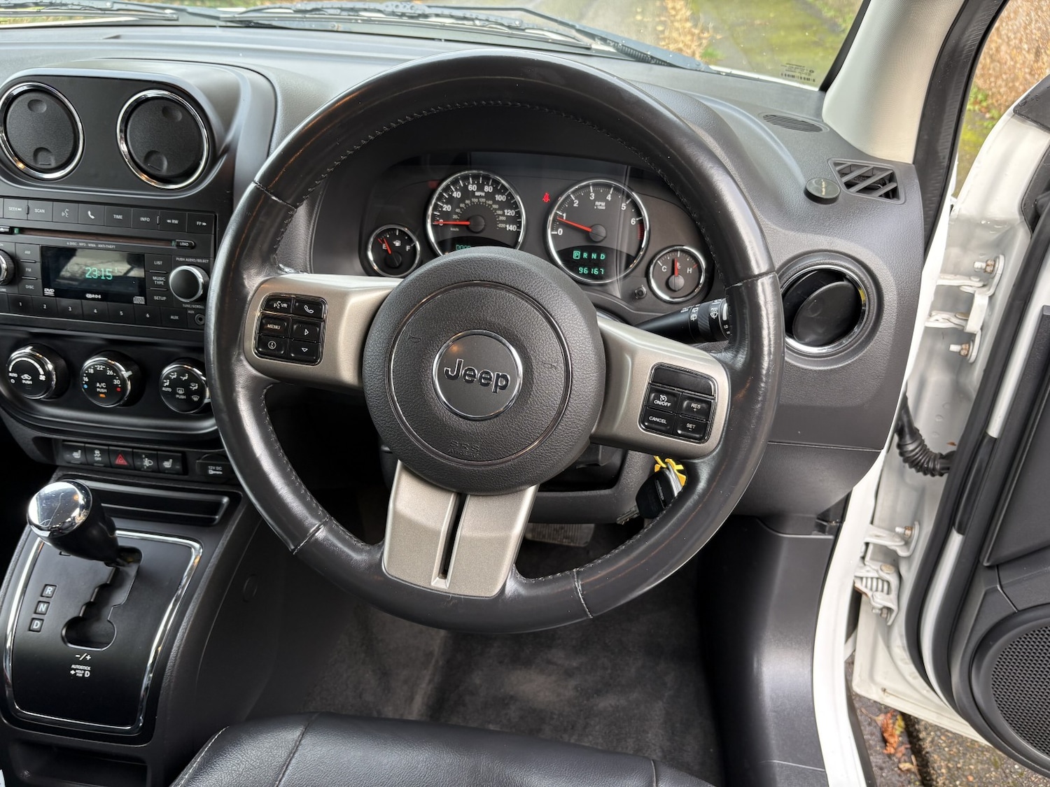 Used Jeep Compass 2013 for sale - 76455523: Photo 9