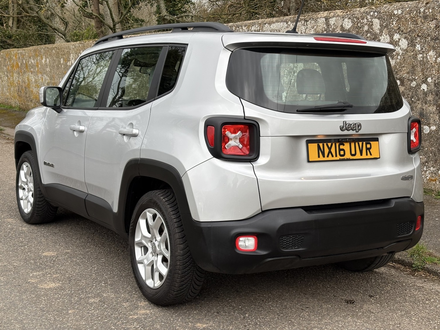 Used Jeep Renegade 2016 for sale - 77906617: Photo 7