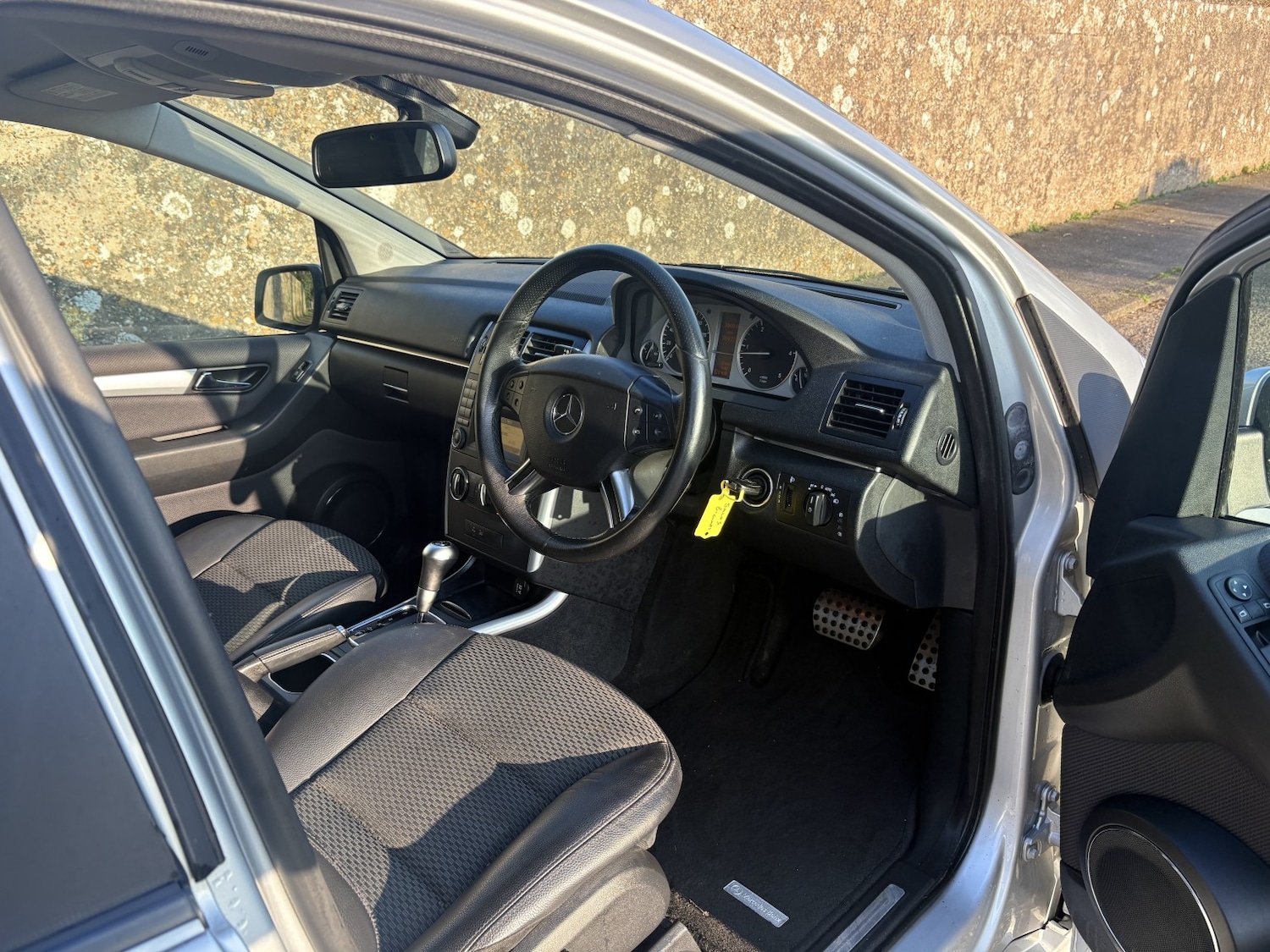 Used Mercedes-Benz B Class 2011 for sale - 77749941: Photo 6