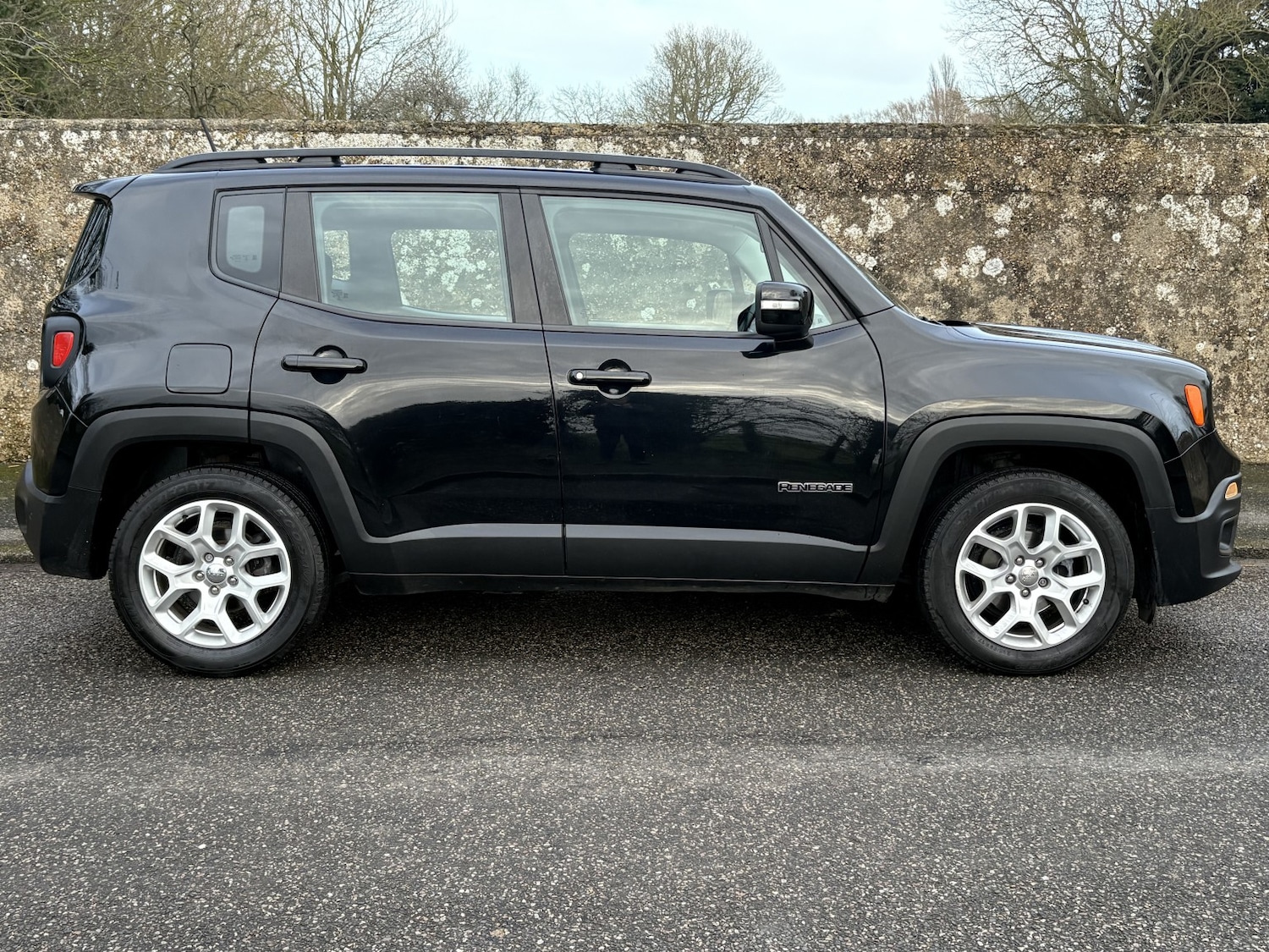 Used Jeep Renegade 2018 for sale - 77385309: Photo 2