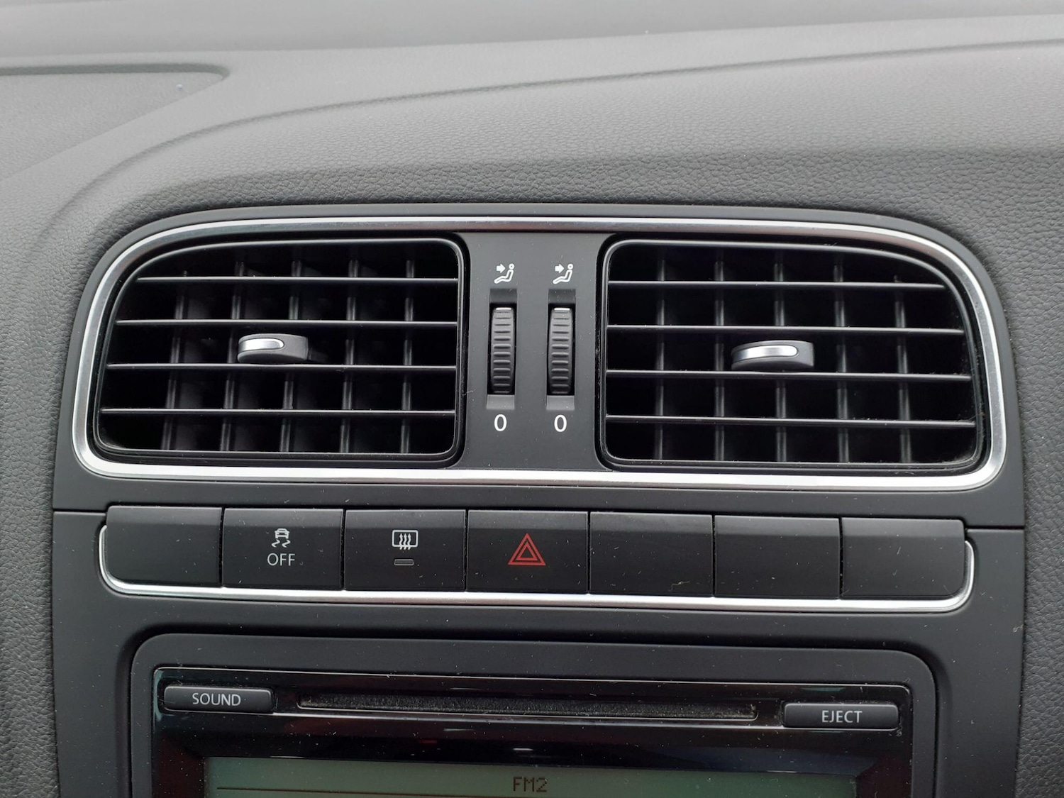 Used Volkswagen Polo 2011 for sale - 76260225: Photo 20