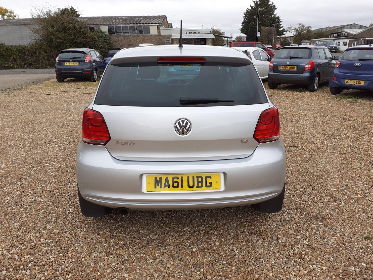 Used Volkswagen Polo 2011 for sale - 76260225: Photo 6