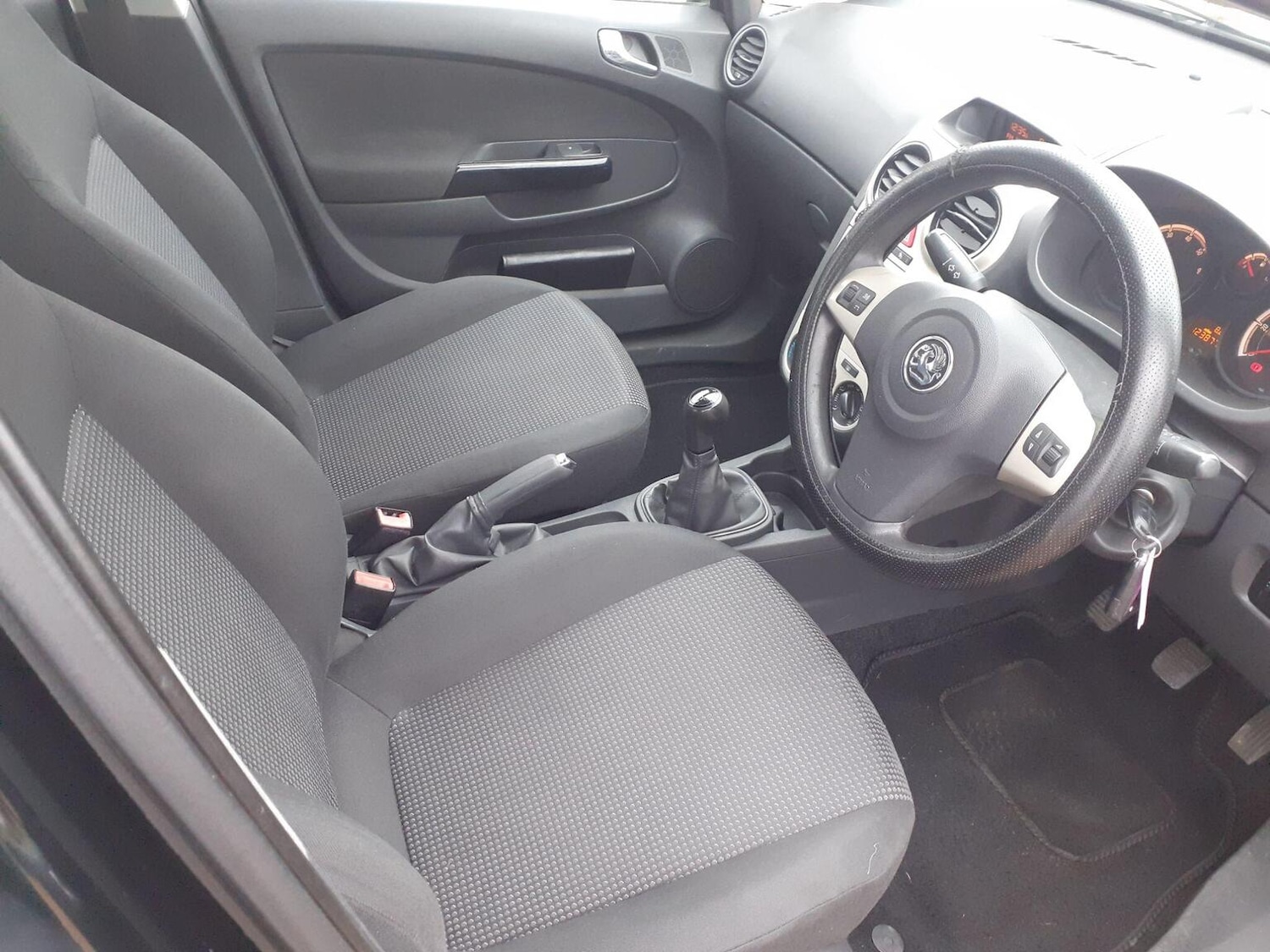 Used Vauxhall Corsa 2010 for sale - 77409508: Photo 14