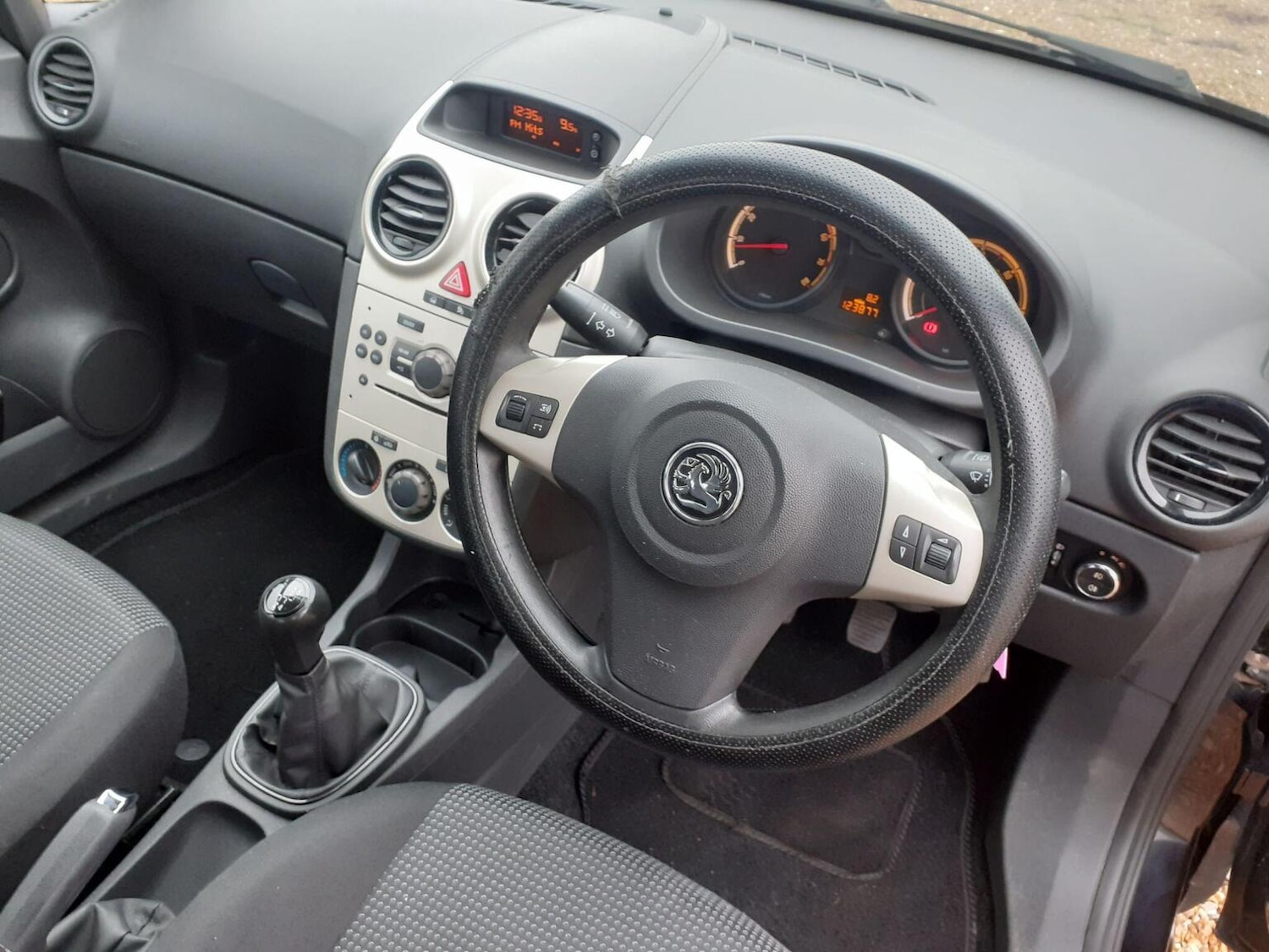 Used Vauxhall Corsa 2010 for sale - 77409508: Photo 15