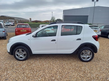 Used Dacia Sandero Stepway 2017 for sale - 79224498: Photo