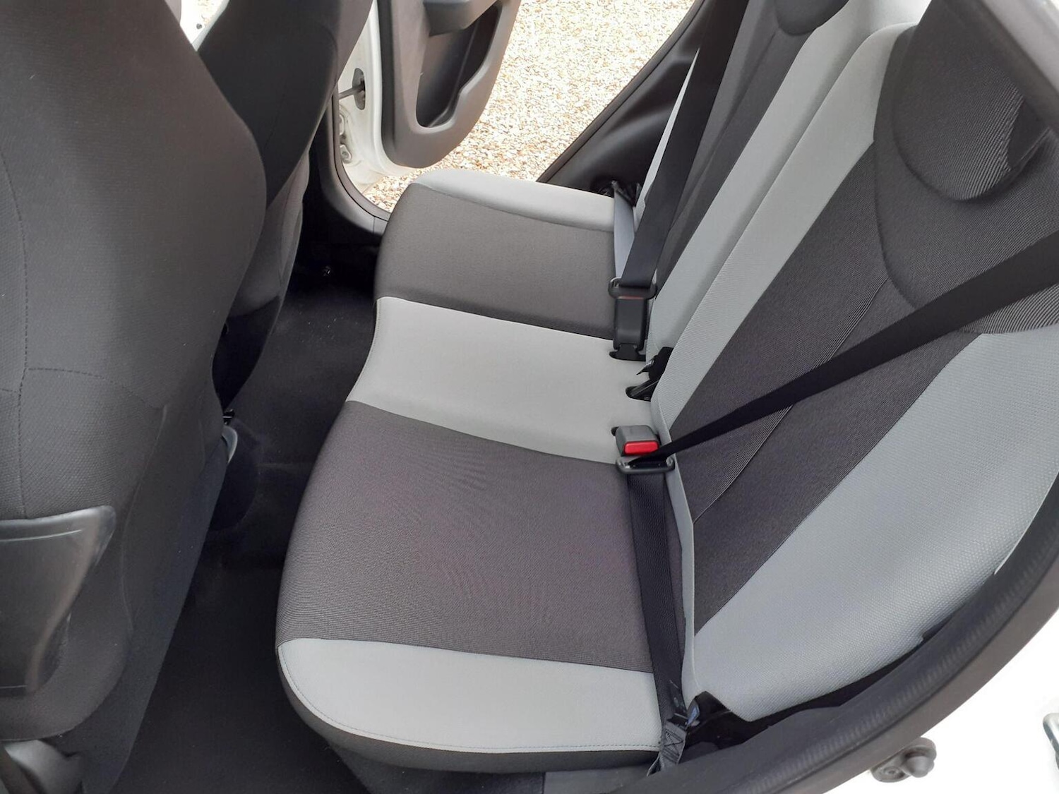 Used Toyota AYGO 2017 for sale - 76945662: Photo 11