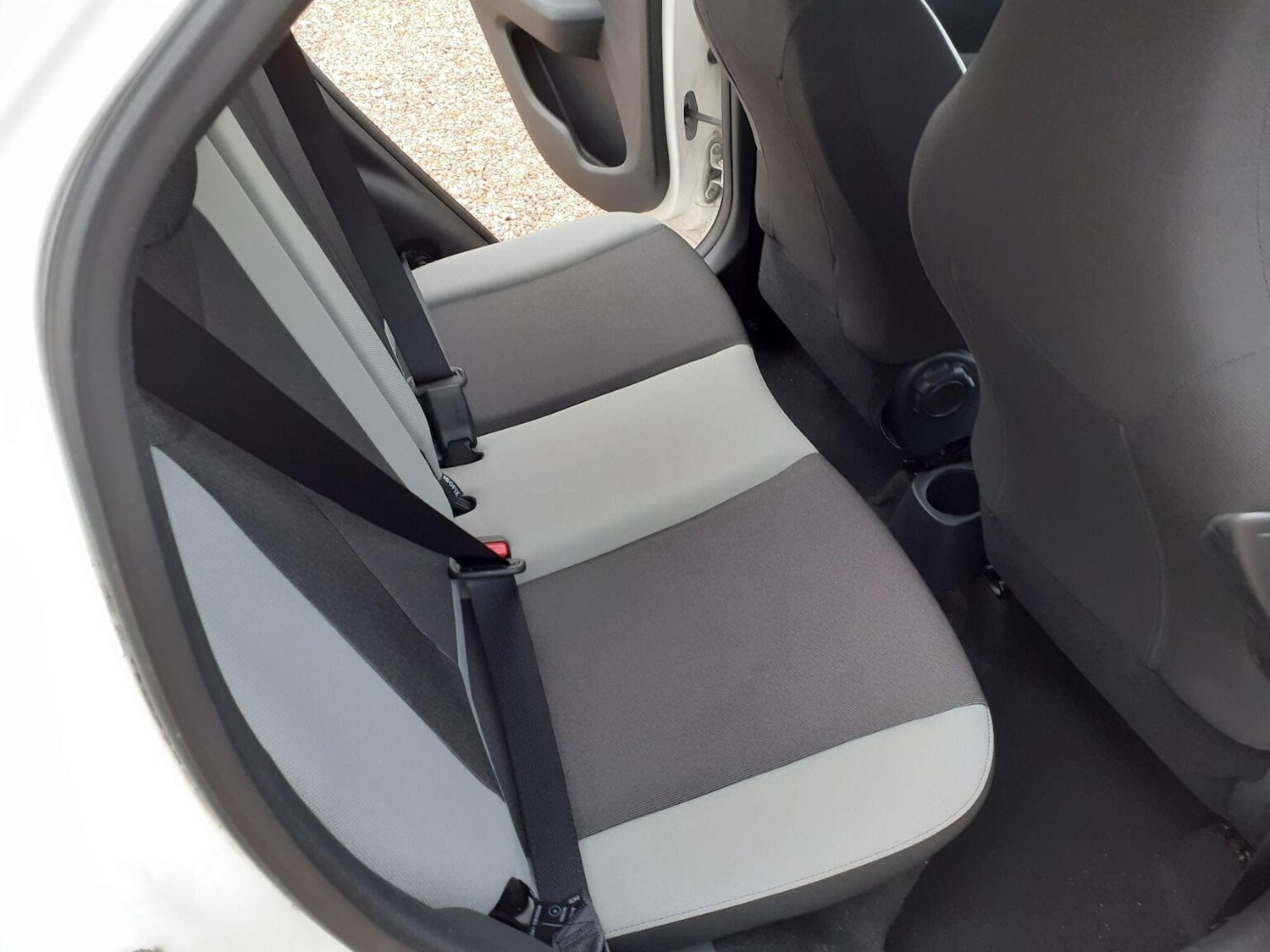 Used Toyota AYGO 2017 for sale - 76945662: Photo 12