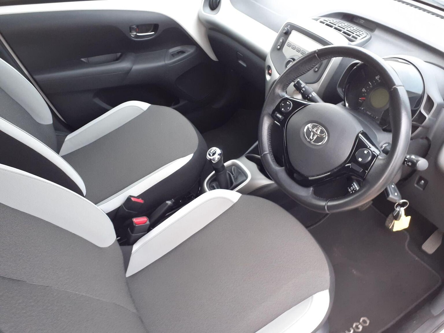 Used Toyota AYGO 2017 for sale - 76945662: Photo 15