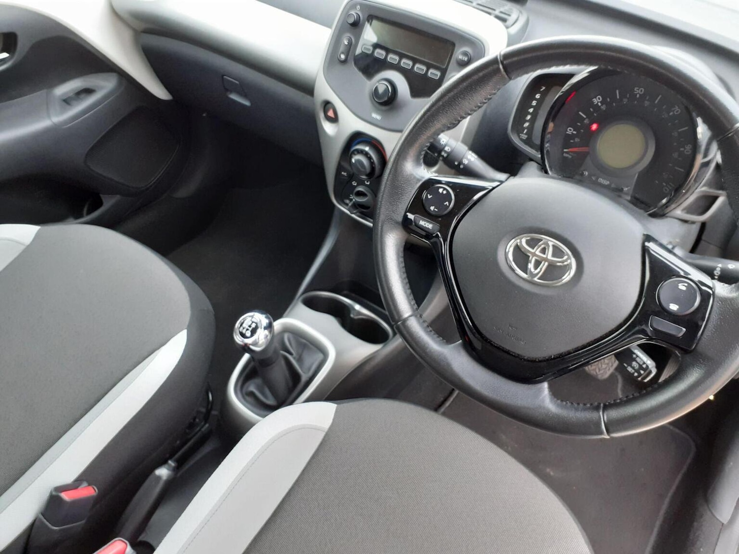 Used Toyota AYGO 2017 for sale - 76945662: Photo 16