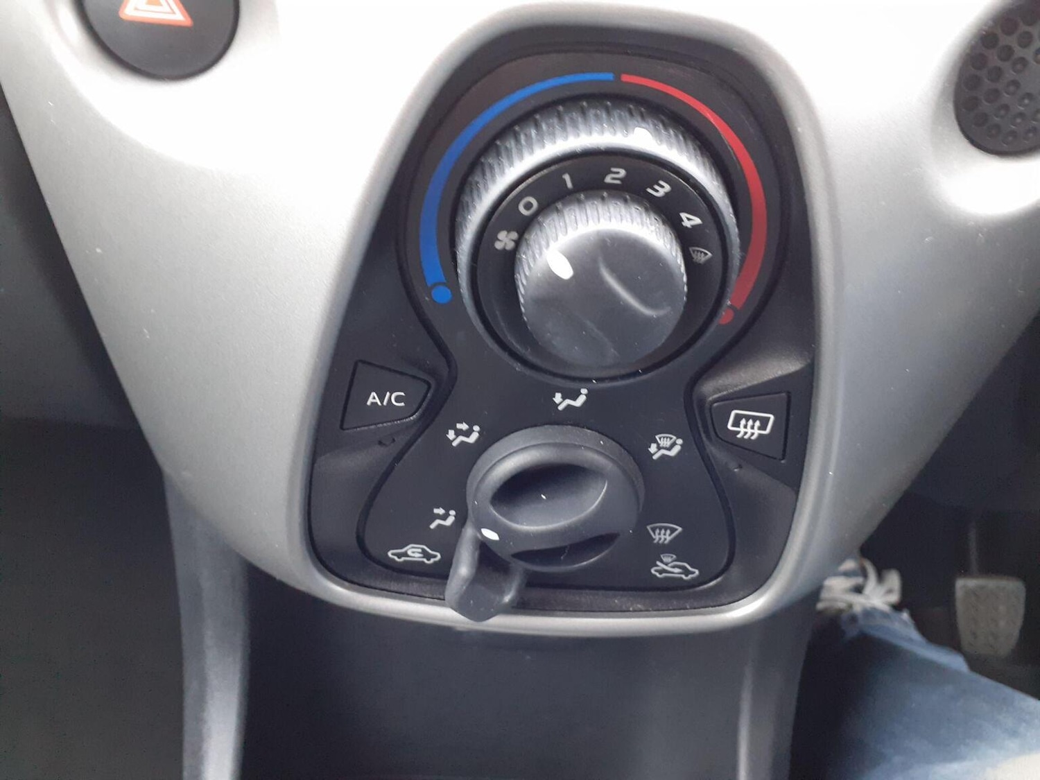 Used Toyota AYGO 2017 for sale - 76945662: Photo 19