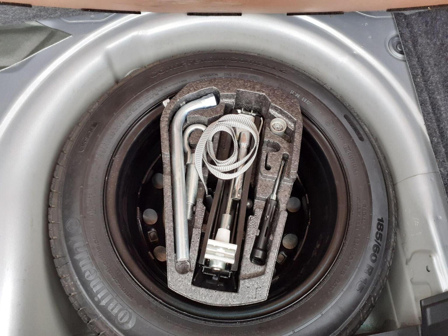 Used Volkswagen Polo 2011 for sale - 76945677: Photo 11