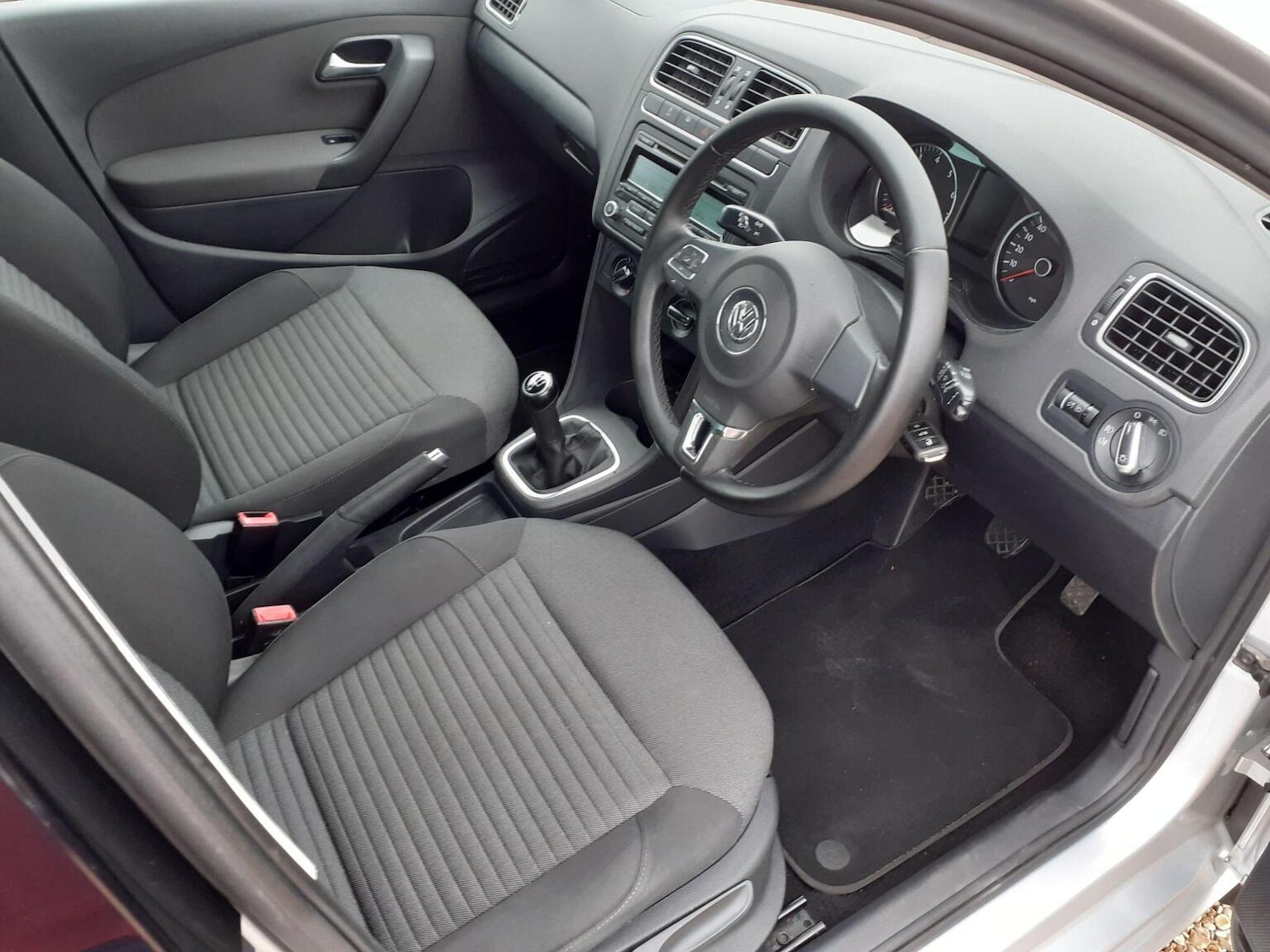 Used Volkswagen Polo 2011 for sale - 76945677: Photo 15