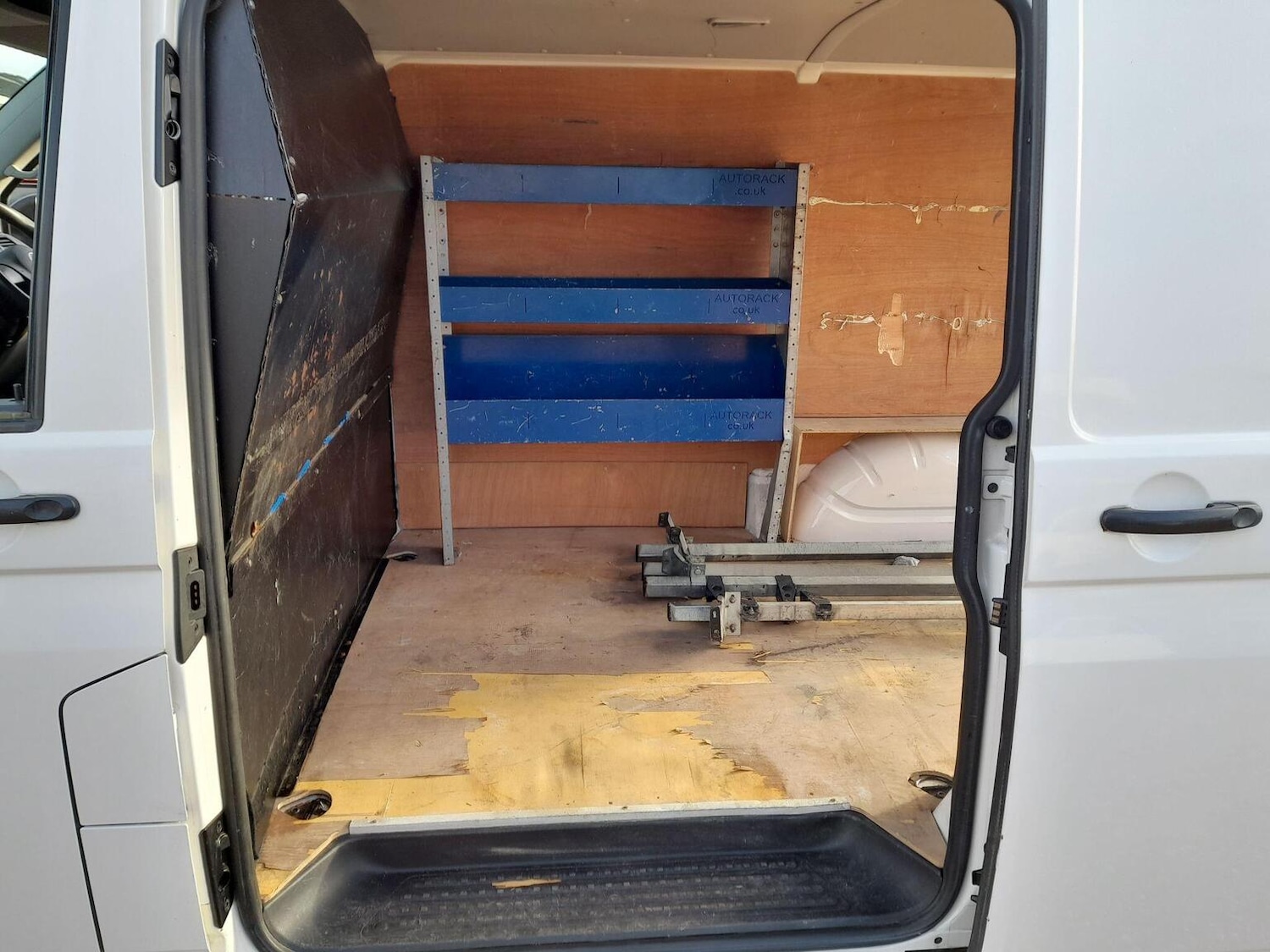 Used Volkswagen Transporter 2014 for sale - 76945663: Photo 11