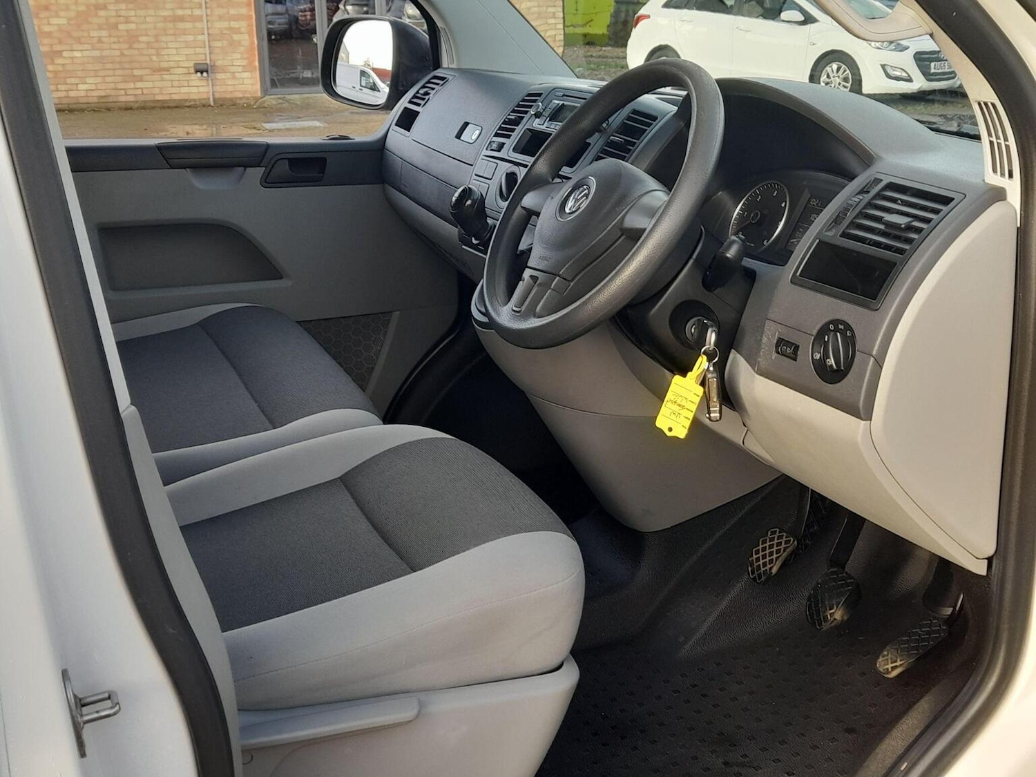 Used Volkswagen Transporter 2014 for sale - 76945663: Photo 16