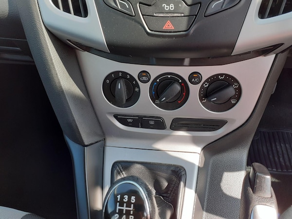 Used Ford Focus 2011 for sale - 74934751: Photo 17