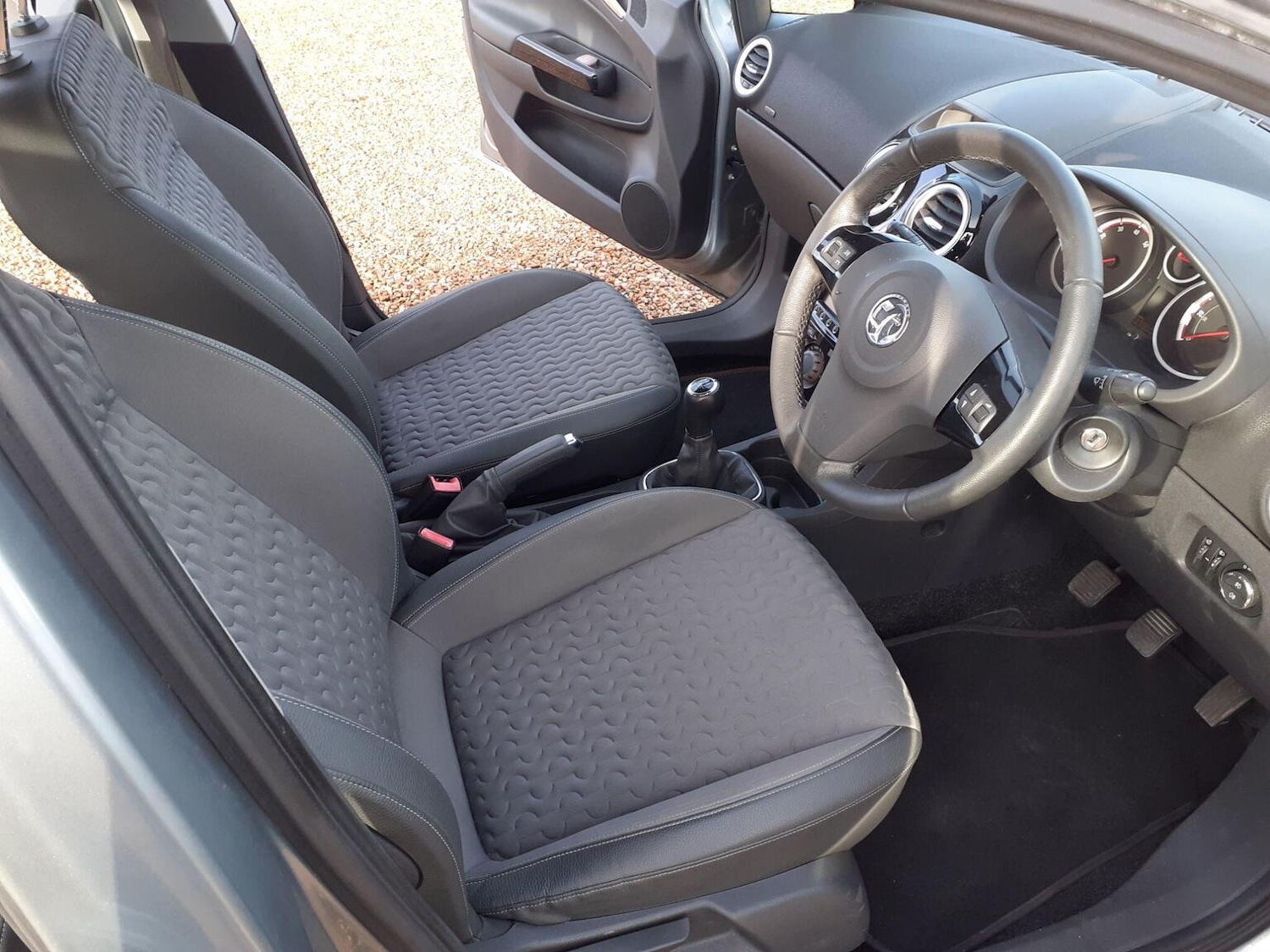 Used Vauxhall Corsa 2015 for sale - 76945664: Photo 16