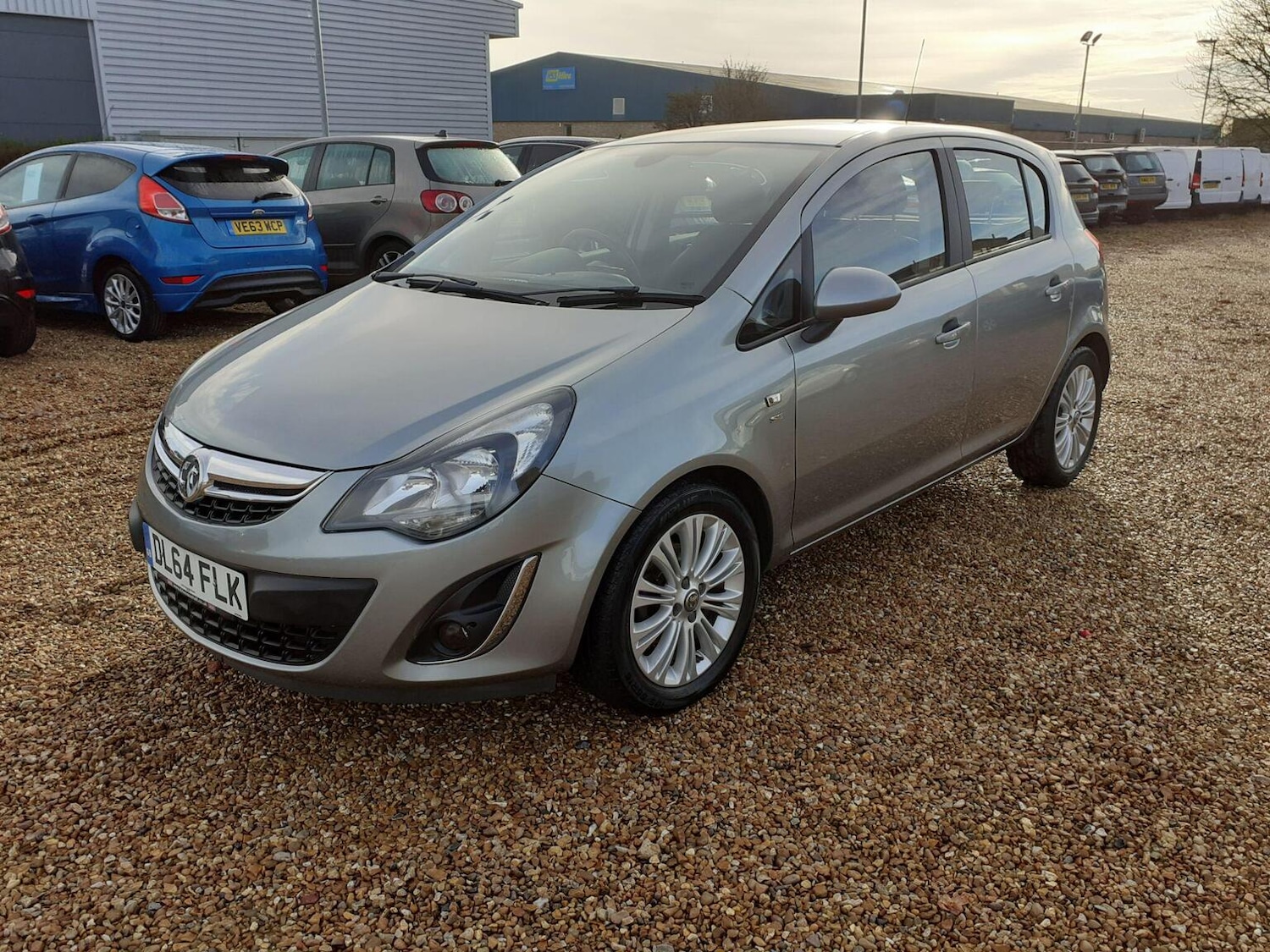 Used Vauxhall Corsa 2015 for sale - 76945664: Photo 3