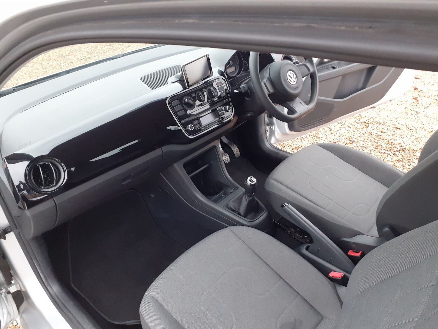 Used Volkswagen up! 2016 for sale - 77038918: Photo 14