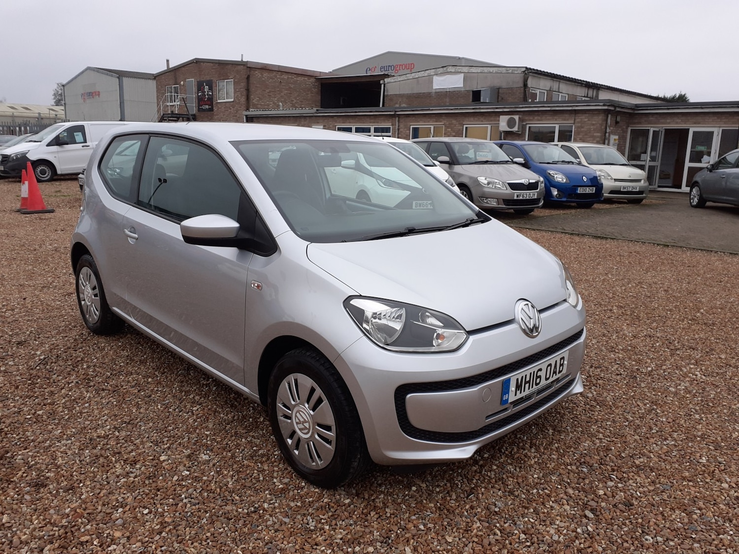 Used Volkswagen up! 2016 for sale - 77038918: Photo 9