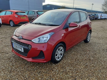 Used Hyundai i10 2018 for sale - 76945674: Photo