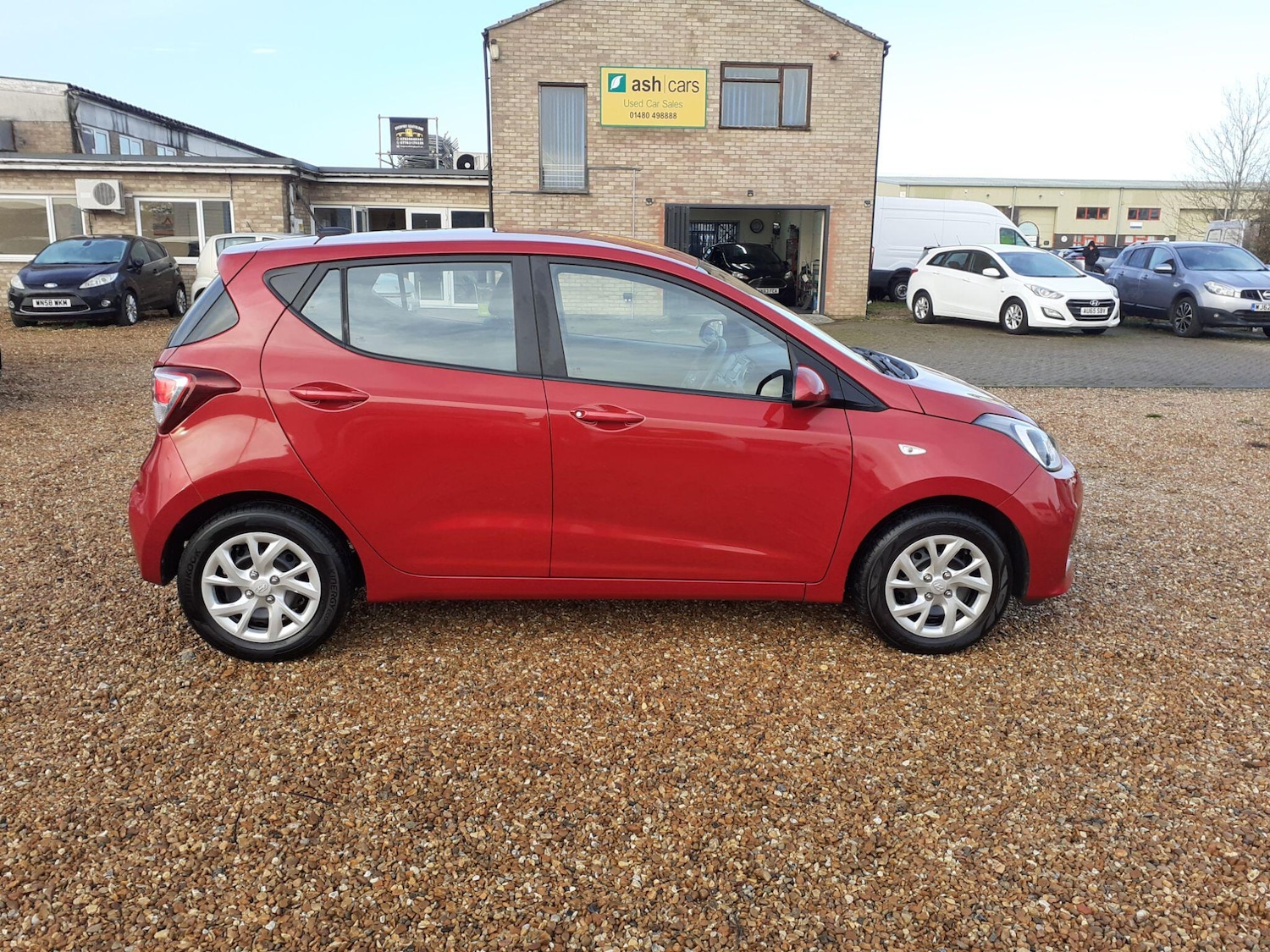 Used Hyundai i10 2018 for sale - 76945674: Photo 8