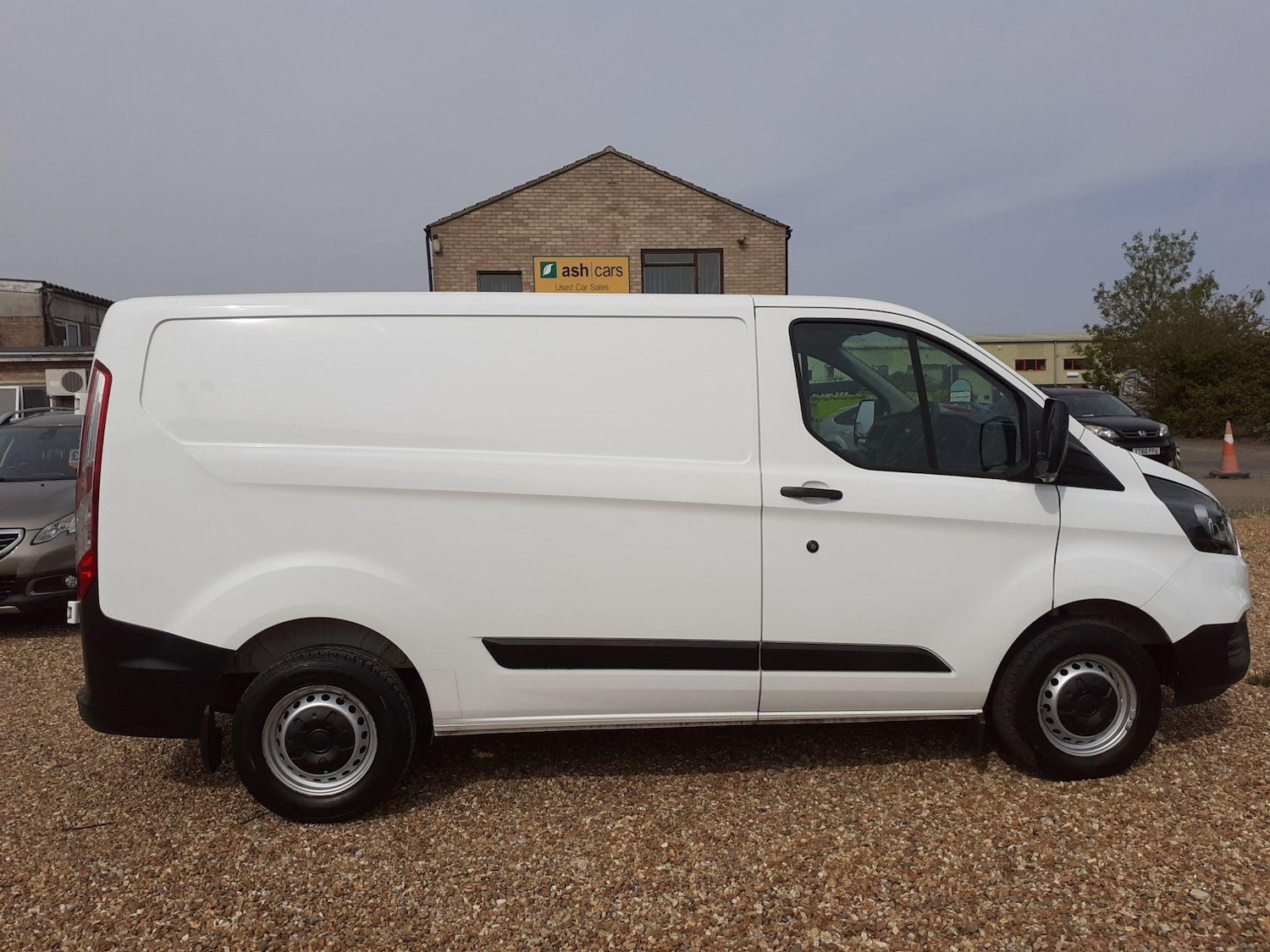 Used Ford Transit Custom 2018 for sale - 76945681: Photo 10