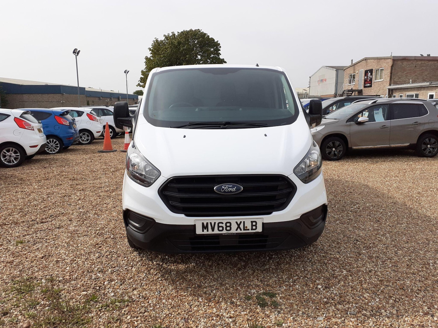 Used Ford Transit Custom 2018 for sale - 76945681: Photo 2
