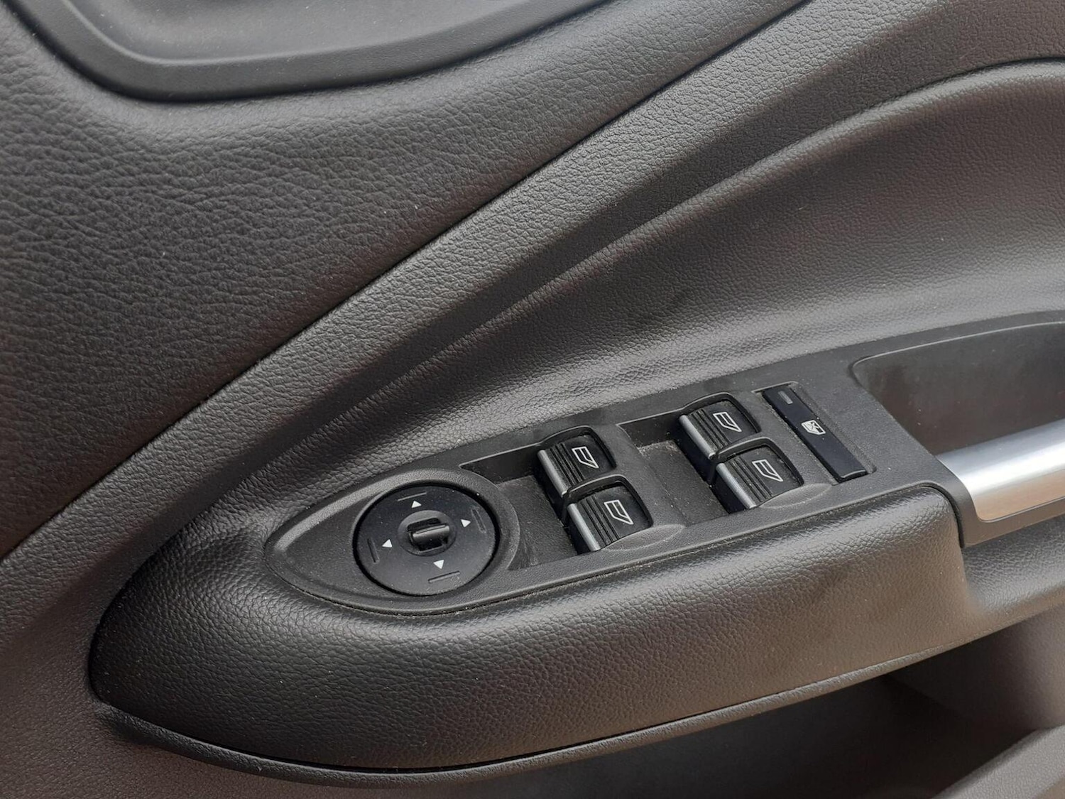 Used Ford Kuga 2015 for sale - 76945680: Photo 17