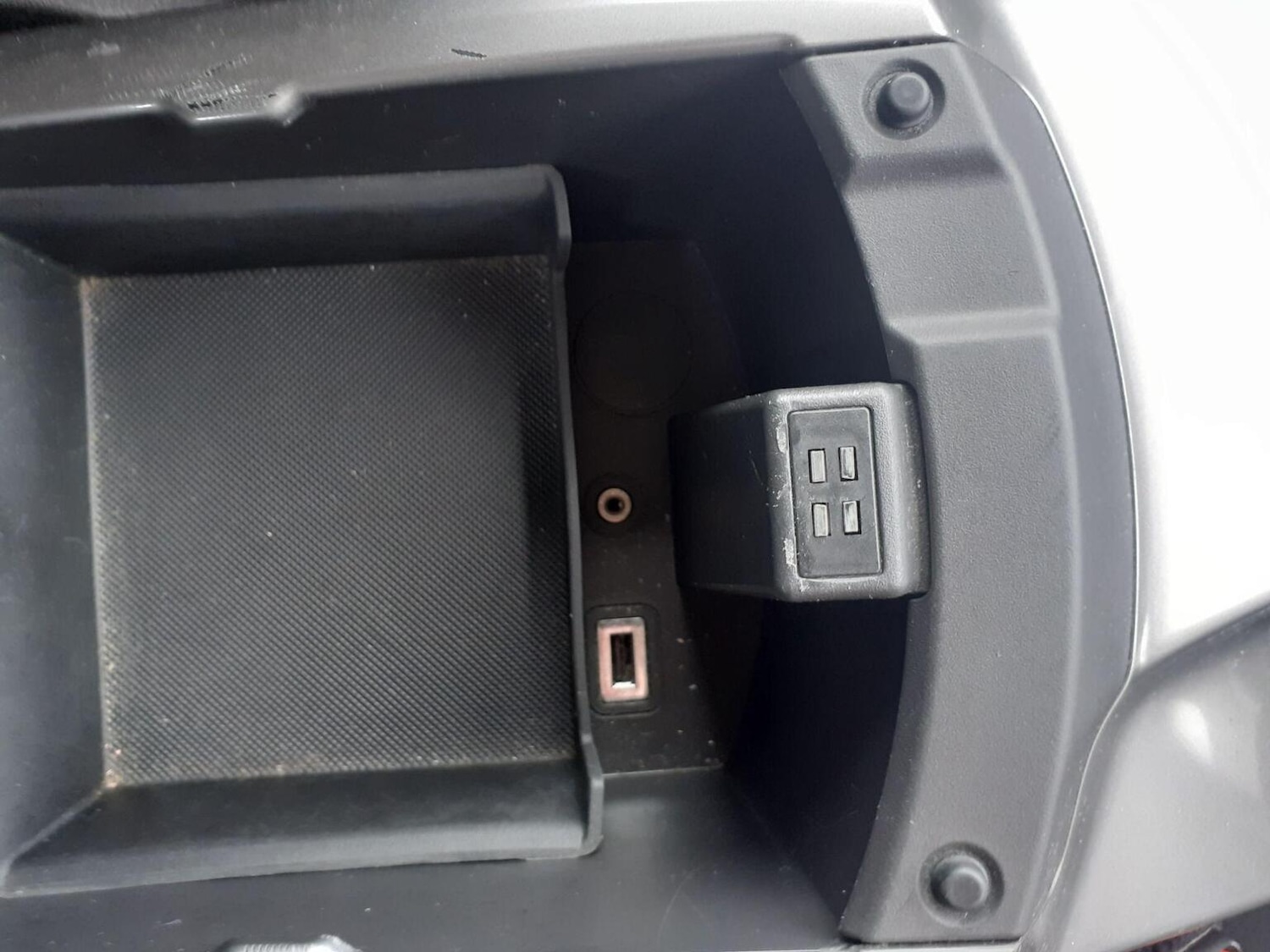 Used Ford Kuga 2015 for sale - 76945680: Photo 19