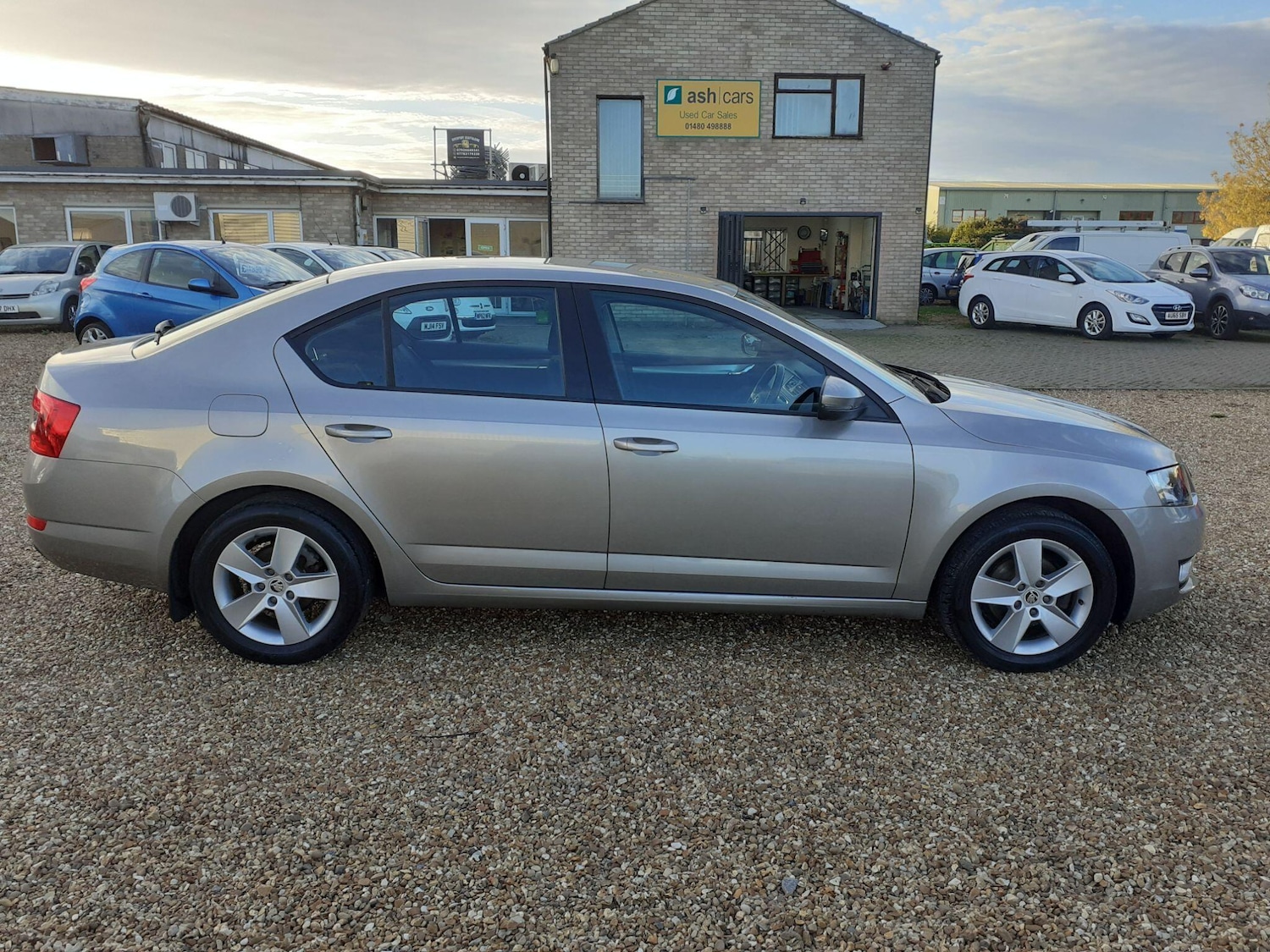 Used Skoda Octavia 2014 for sale - 76399284: Photo 8