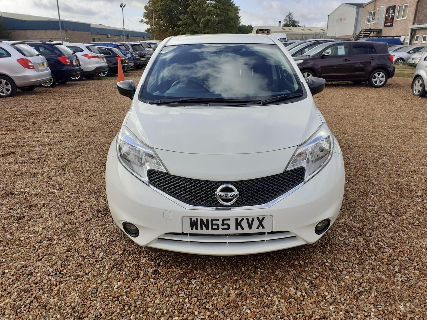 Used Nissan Note 2015 for sale - 76945687: Photo 2