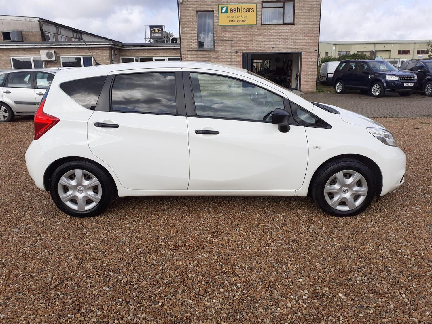 Used Nissan Note 2015 for sale - 76945687: Photo 8