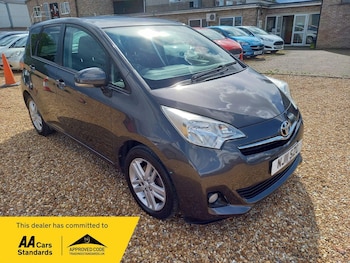 Used Toyota Verso 2011 for sale - 78796150: Photo