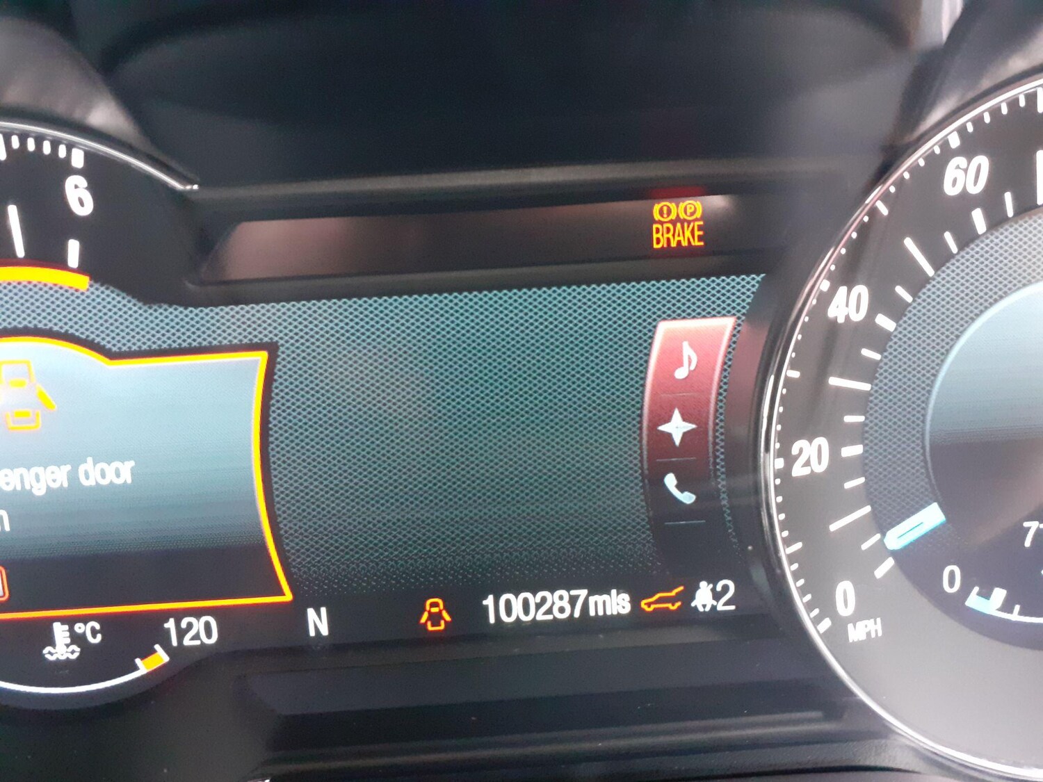 Used Ford Mondeo 2015 for sale - 77657669: Photo 24