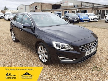Used Volvo V60 2015 for sale - 76945686: Photo