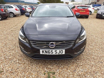 Used Volvo V60 2015 for sale - 76945686: Photo