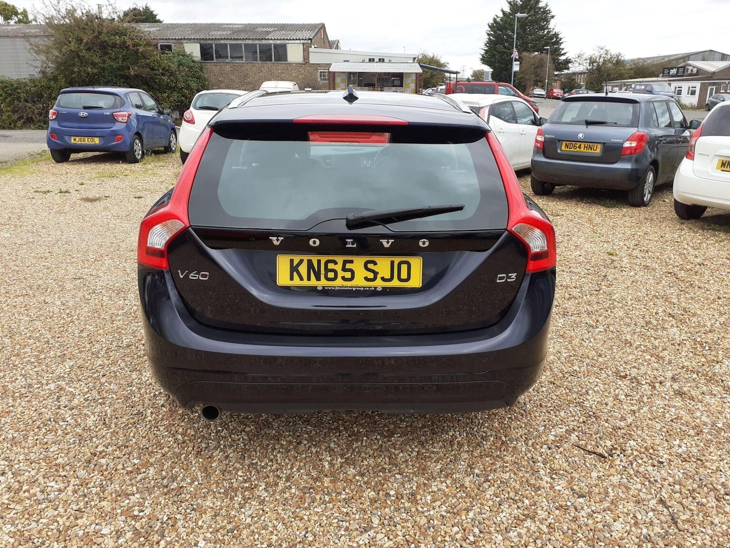 Used Volvo V60 2015 for sale - 76945686: Photo 6