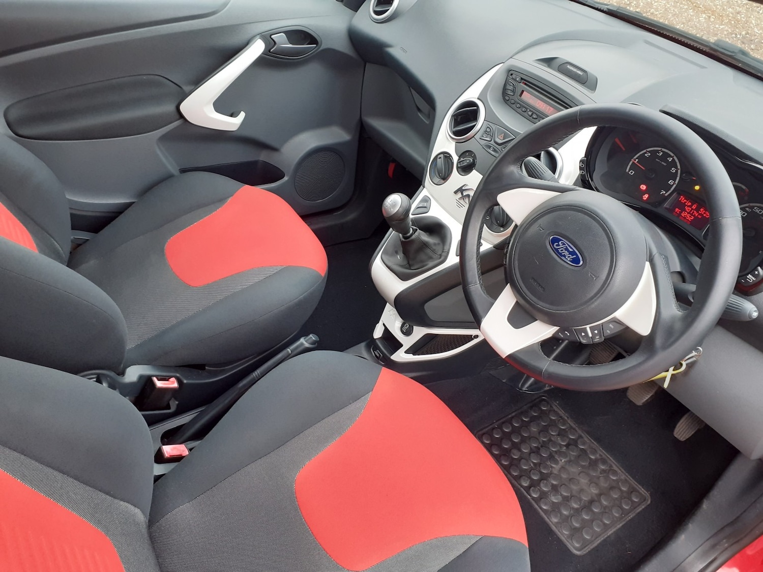 Used Ford Ka 2015 for sale - 76974346: Photo 15