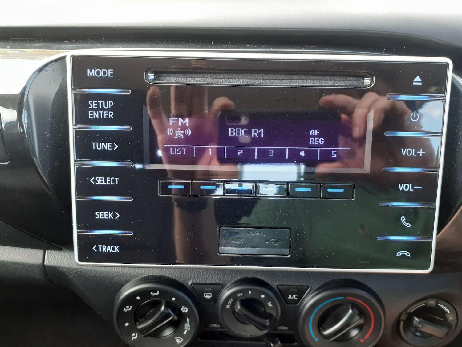 Used Toyota Hilux 2019 for sale - 76945688: Photo 24