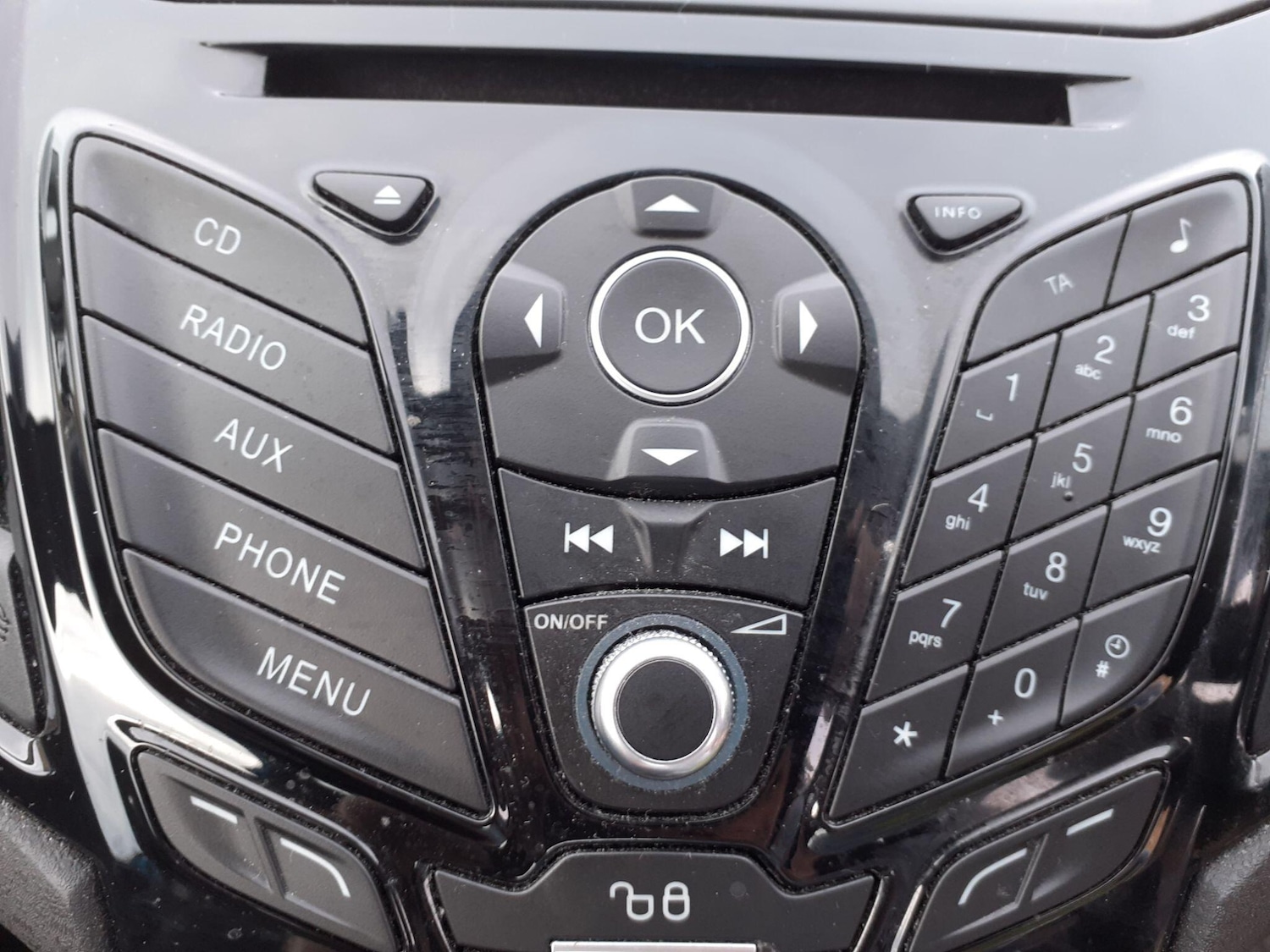 Used Ford Fiesta 2015 for sale - 76167000: Photo 17