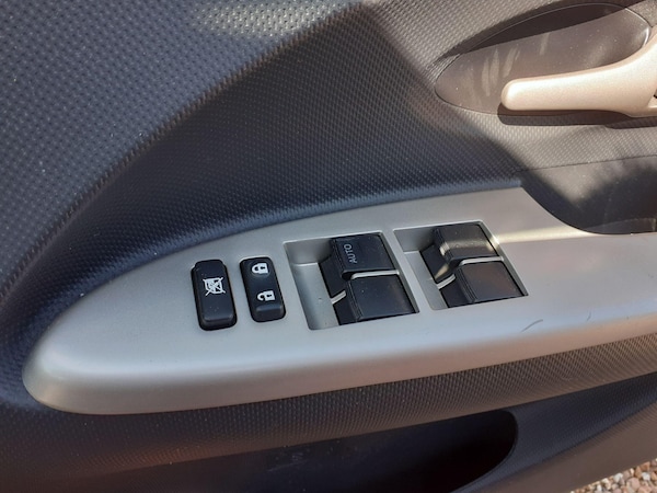 Used Toyota Urbancruiser 2009 for sale - 75728536: Photo 23