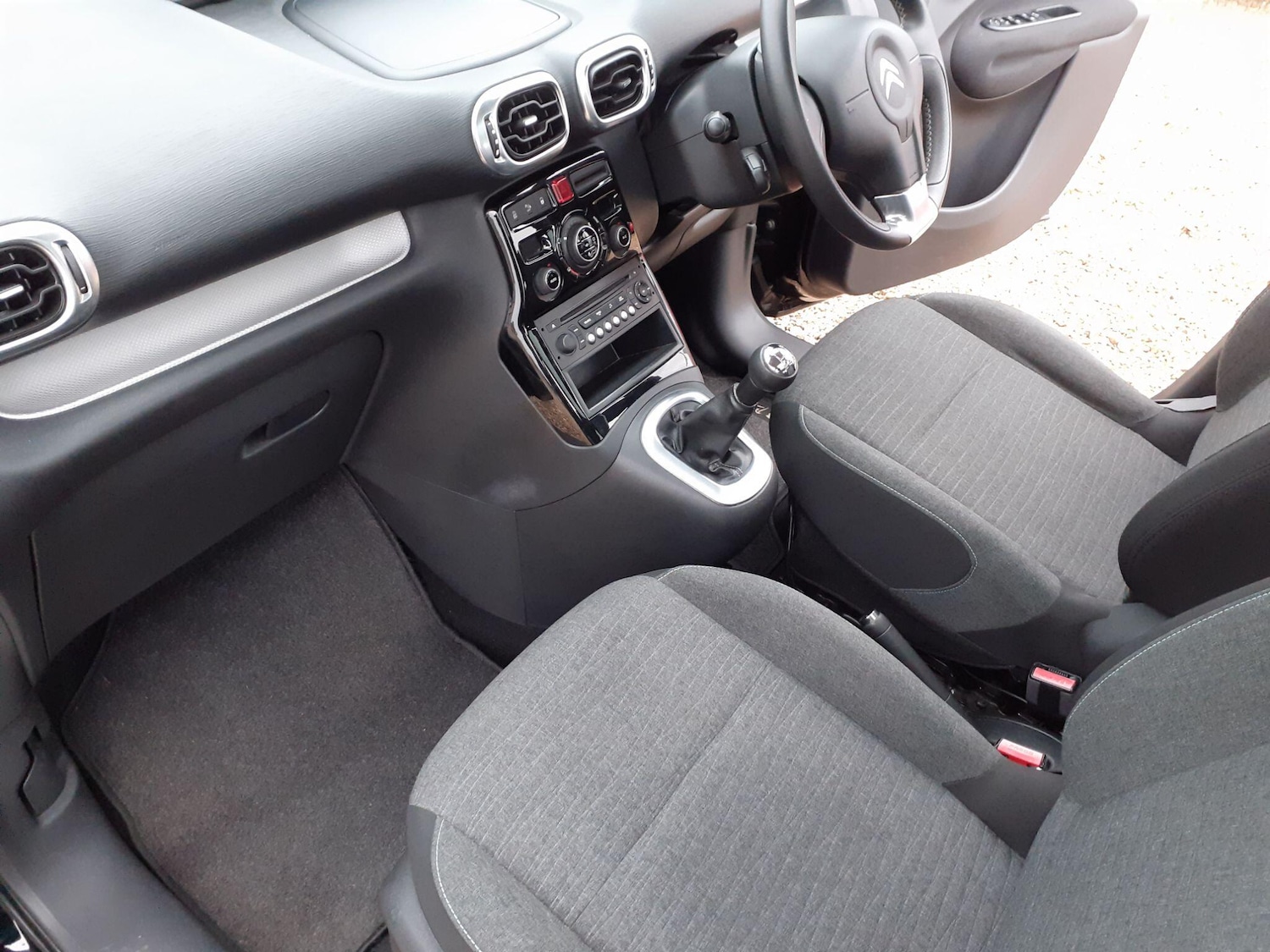 Used Citroen C3 Picasso 2016 for sale - 76512492: Photo 15